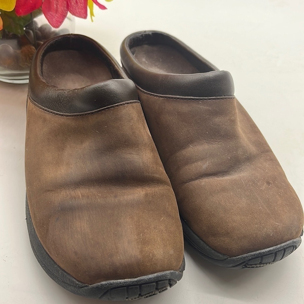 Merrell Brown Suede Performance Mule Clog Sz 8.5. MR1162B